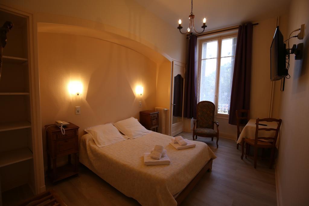 Castel Regina Hotel Chatel-Guyon Exterior photo